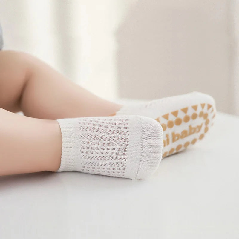 Chaussettes Antidérapantes Enfant – Lot de 6 Paires, Coton, Unisexe, 0-5 Ans
