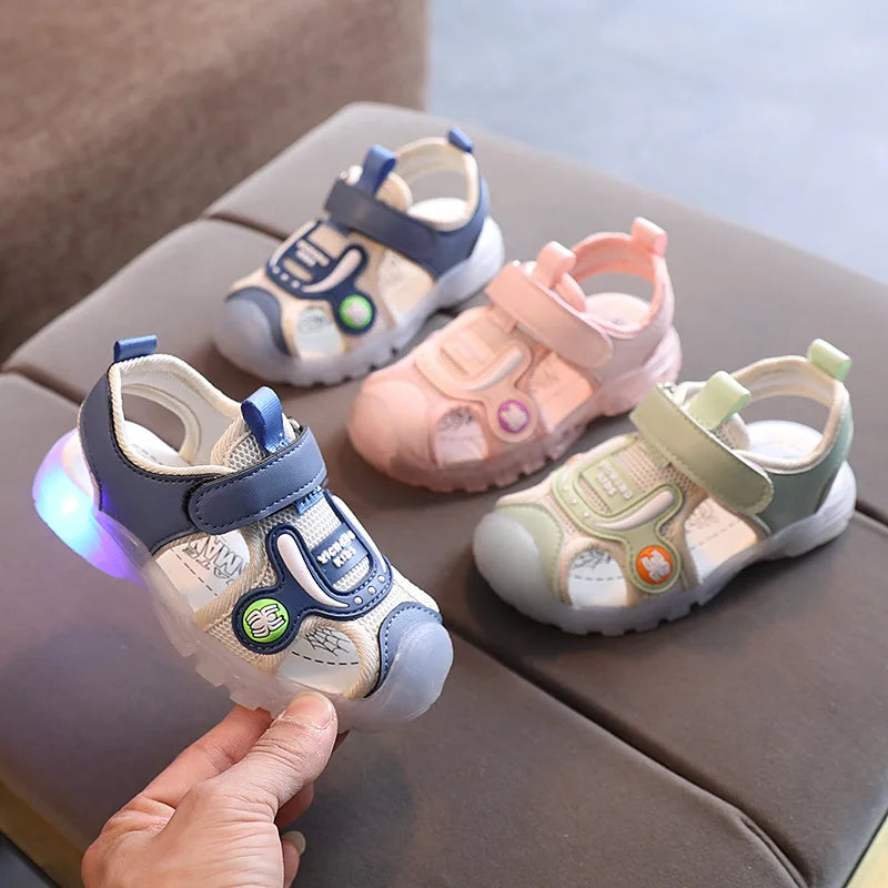 Sandales LED Lumineuses Enfant – Semelle Souple, Motifs Cartoon, Unisexe, 1-3 Ans