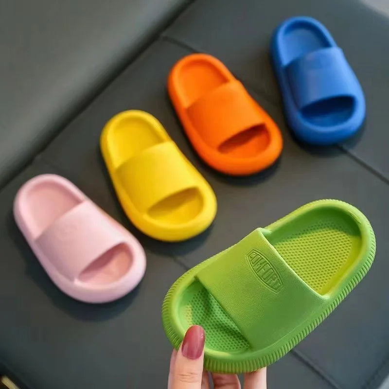 Chaussons Enfant Été – Respirants, Antidérapants, Motifs Animaux, Unisexe